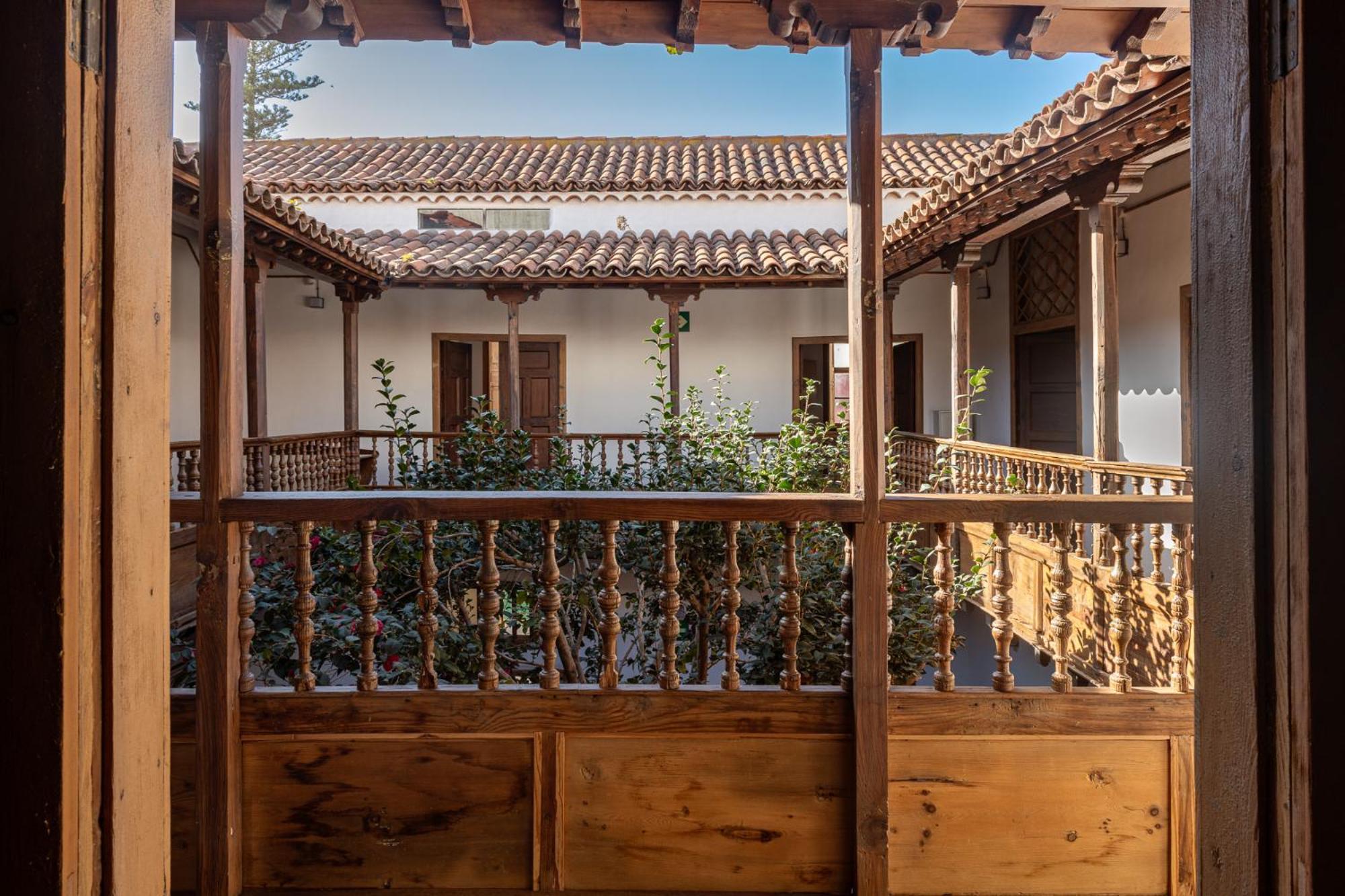 La Casa De La Camelia Hotel Las Lagunas Exterior photo