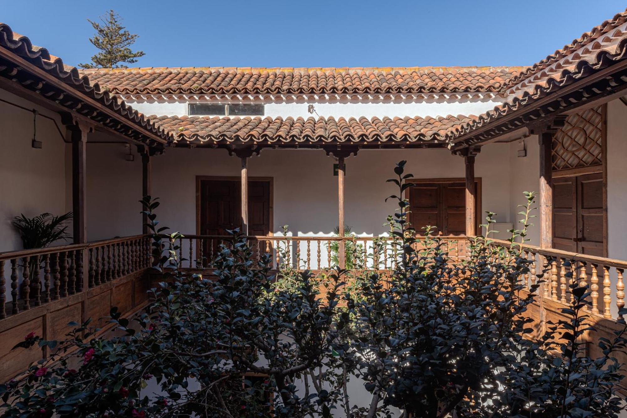 La Casa De La Camelia Hotel Las Lagunas Exterior photo